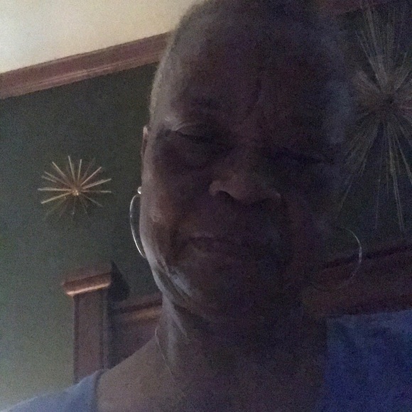 Meet your Posher, Beverly - Picture 1 of 1